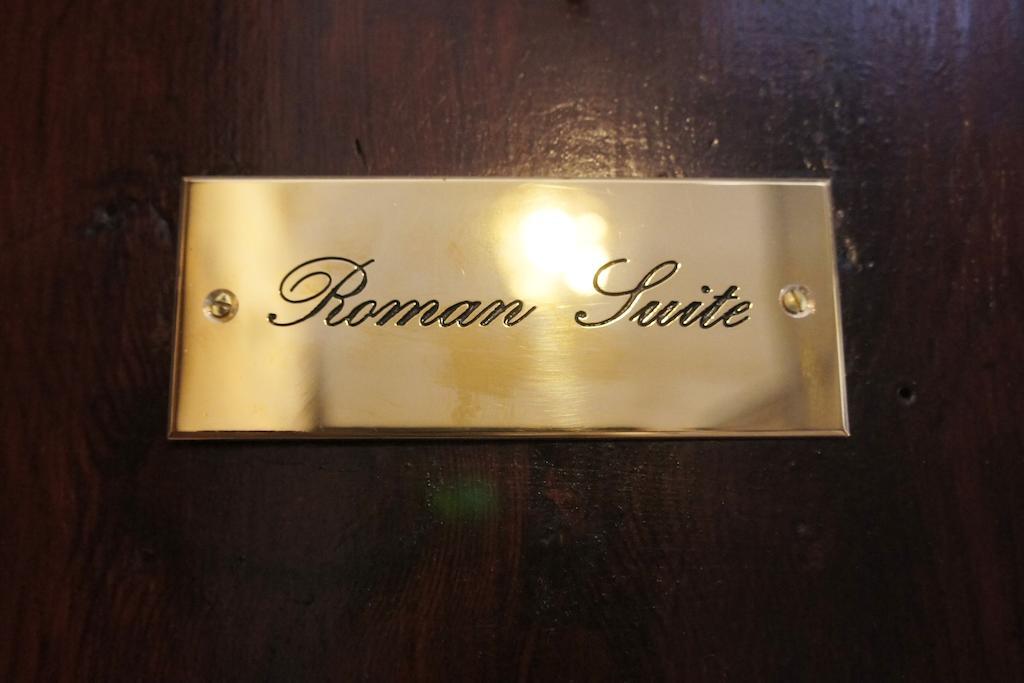 Roman Suite 部屋 写真